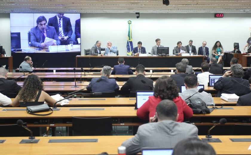 Comissão aprova acréscimo de receitas de R$ 22,5 bilhões à proposta de orçamento para 2025