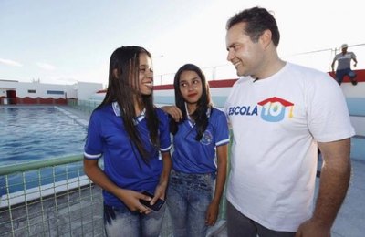 Estado pagará 14ª salário para quem atingir metas do Escola 10