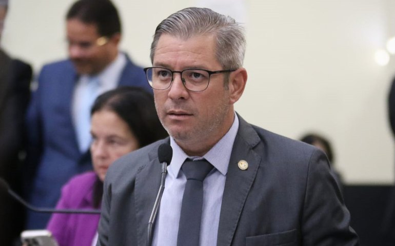 Cabo Bebeto cobra pagamento a prestadores de serviço da Saúde