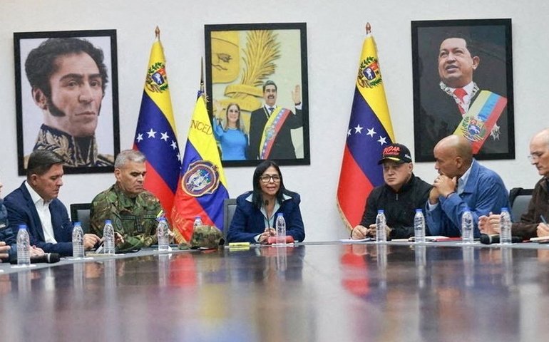 Trump e Delcy Rodríguez relatam conversa 'produtiva' por telefone