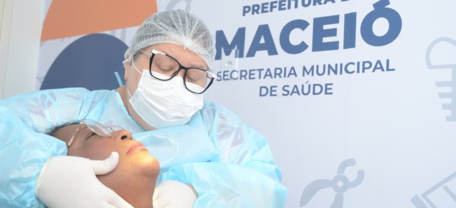 Maria Lucinete recebe acompanhamento periódico da equipe odontológica da USB João Macário