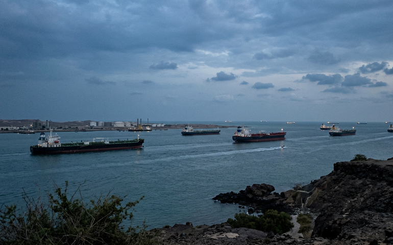 Preços do querosene de aviação disparam com efeito de represamento de fluxo em Ormuz