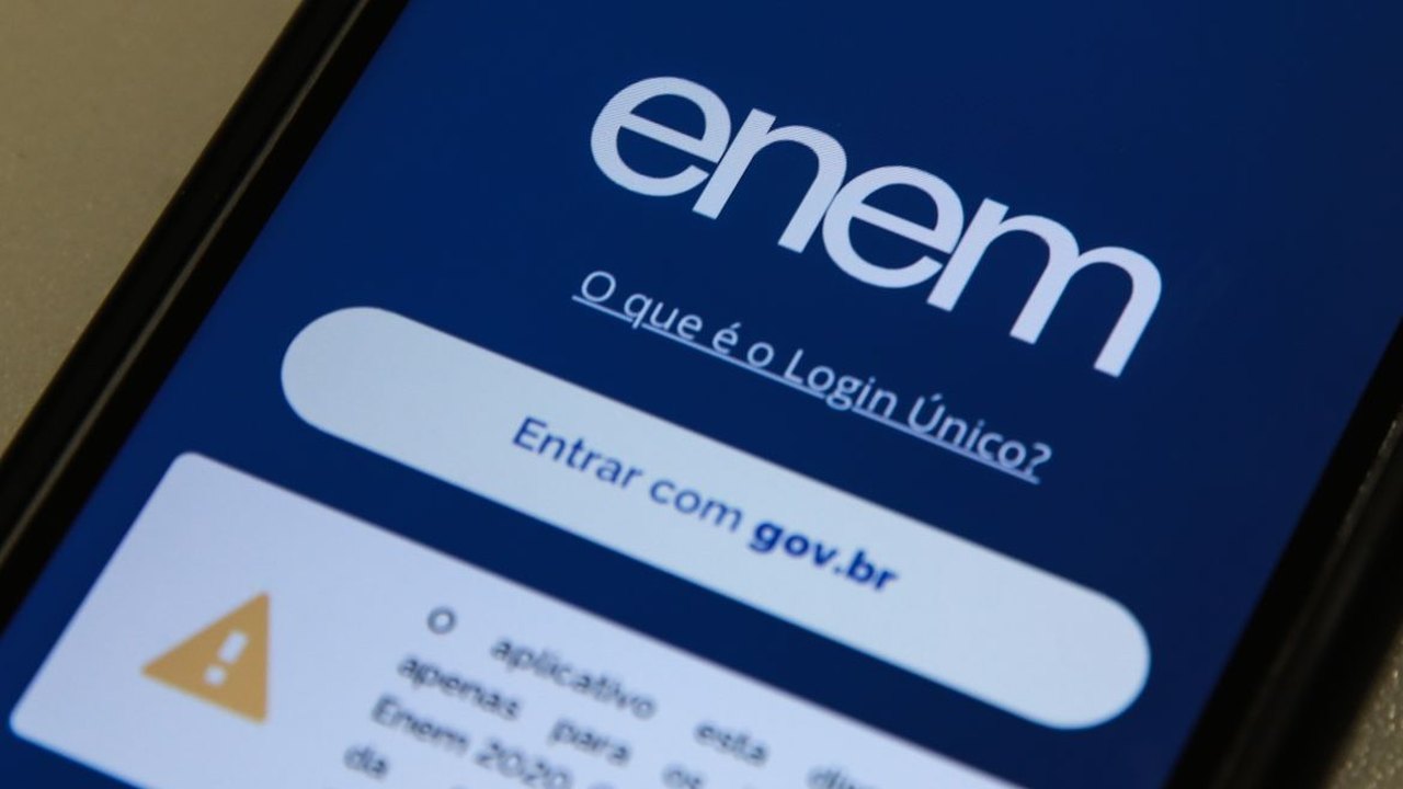 IA do GLOBO lança três novos temas de redação para o Enem na semana da prova