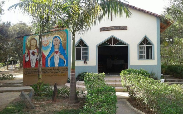 Usuário de drogas é detido por danificar expositor de loja, em Palmeira dos Índios