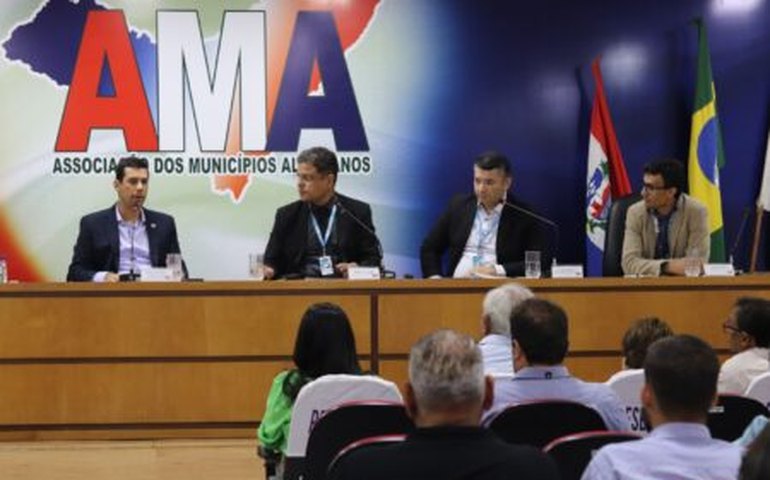 Presidente da AMA pede mais capacitação à Caixa para projetos do PAC