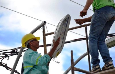 Reposição de lâmpadas comuns por lâmpadas de LED já acontece em São José da Laje