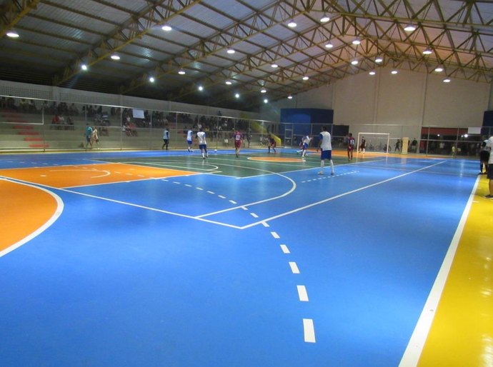 Secretaria de Esportes de Penedo promove campeonatos de futsal masculino e feminino