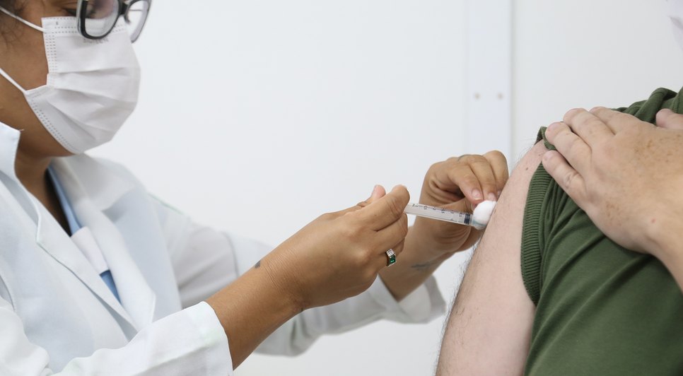 vacinacao_covid_no_hospital_universitario___foto_marcelle_cristinne_(4).jpg / Foto: PMA