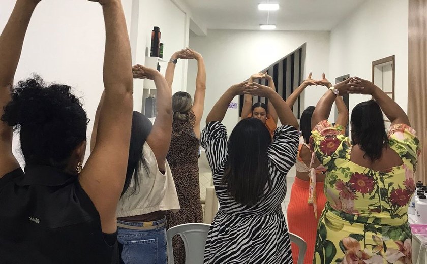 Trabalhadoras do Clima Bom recebem orientações de cuidados com a saúde