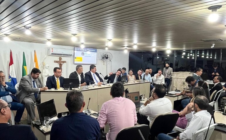 Audiência Pública expõe crise no abastecimento de água e conflitos entre concessionárias e comunidades