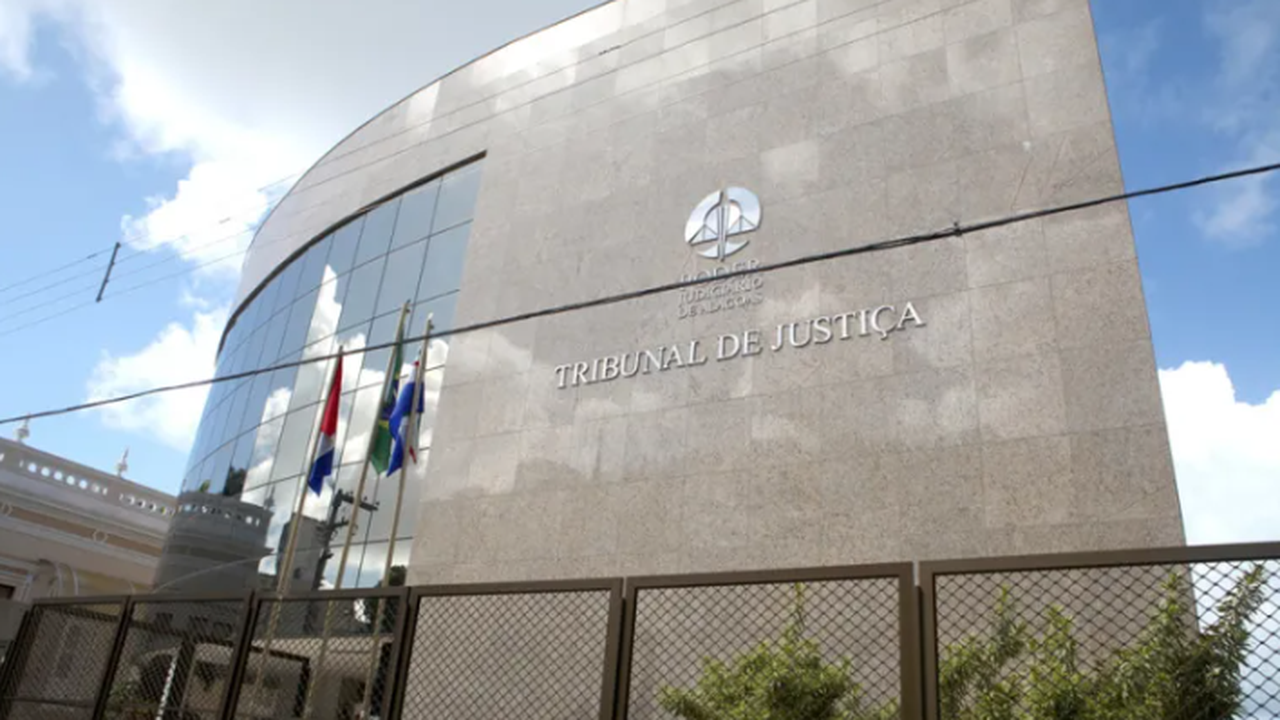Dois nomes ‘acenam’ para a disputa da vaga de Elisabeth Carvalho no TJ-AL