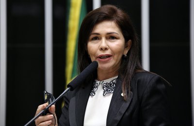 Doadoras de leite e pessoas de baixa renda terão isenção em concursos 