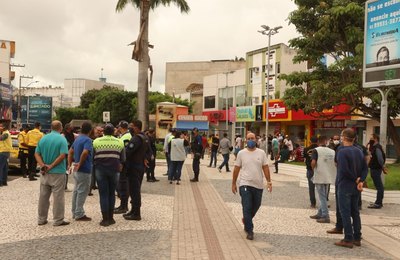 Prefeitura e Polícia Militar realizam nova ação de combate ao coronavírus no centro de Arapiraca