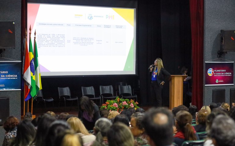 Prefeitura apresenta relatório de monitoramento do PME durante audiência pública