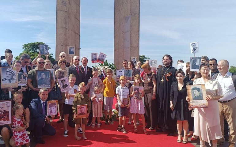 Consulado da Rússia presta homenagem aos mortos na 2ª Guerra Mundial no Rio de Janeiro (VÍDEOS)