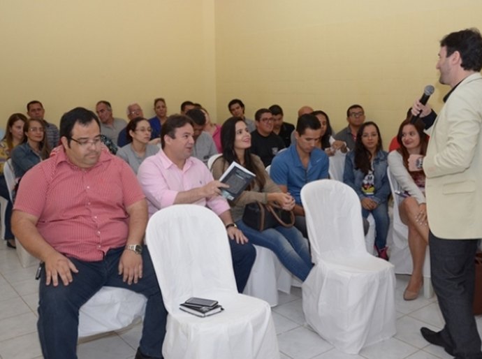 Agentes penitenciários aprimoram conhecimentos na área penal