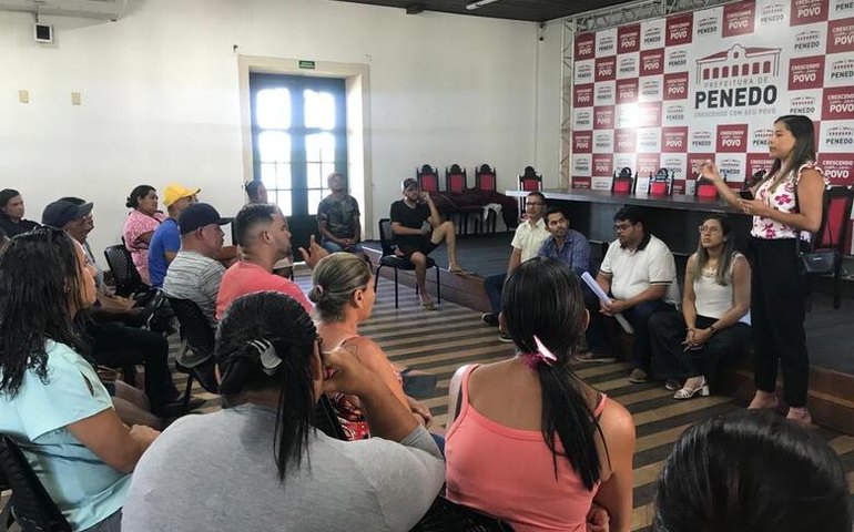 Prefeitura de Penedo isenta ambulantes da cidade de taxa para trabalhar na Festa de Bom Jesus