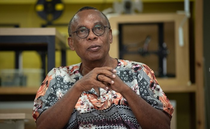 Professor Zezito Araújo