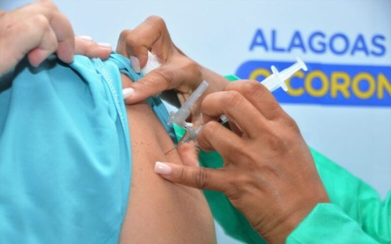 Brasil tem 176 milhões de vacinados com ao menos uma dose contra covid