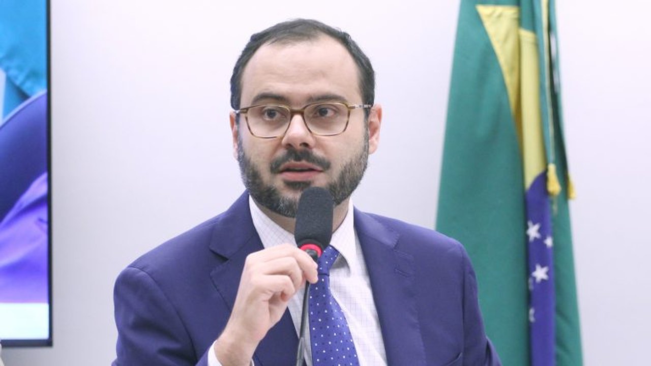 Ministro defende teto de R$ 140 mil para MEI; empresários cobram reajuste do Simples Nacional