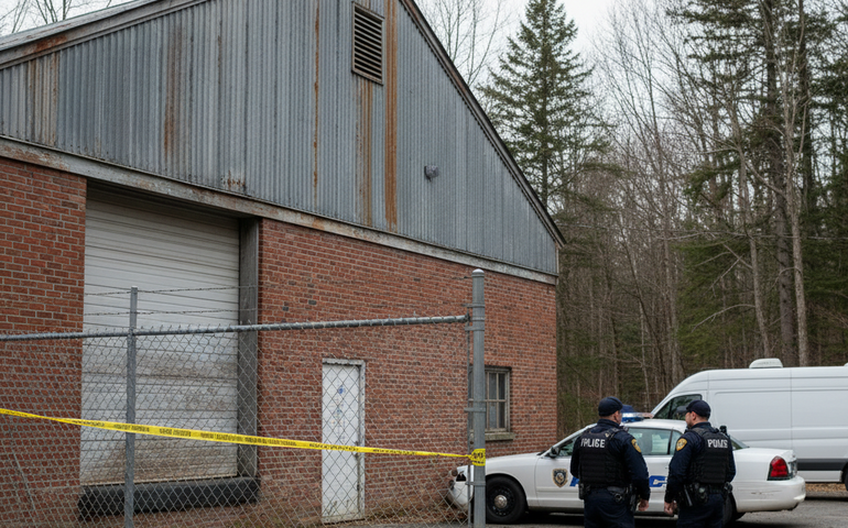 Suspeito de tiroteio em universidade e assassinato de professor é encontrado morto