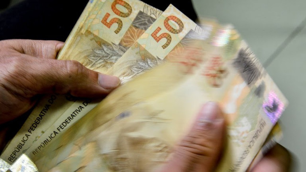 Presidente antecipa o 13º a 30 milhões de segurados do INSS