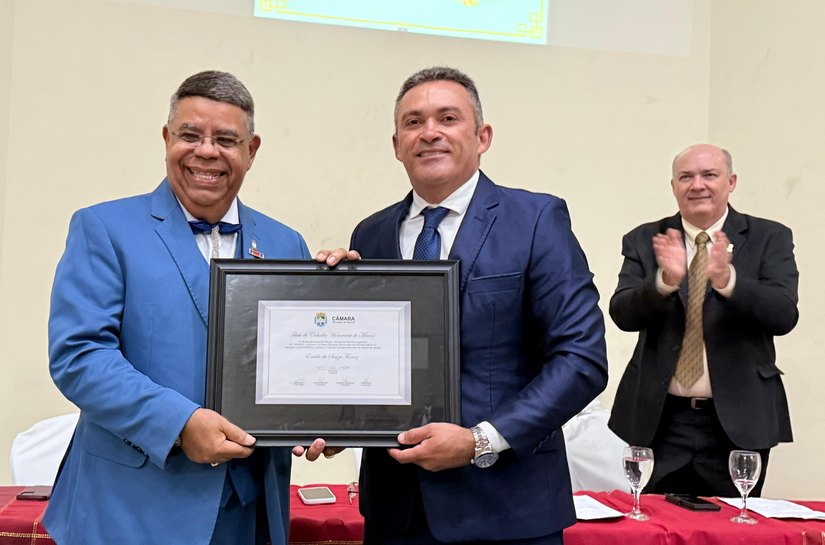 Câmara entrega Título de Cidadão Honorário ao professor universitário Eraldo de Souza Ferraz
