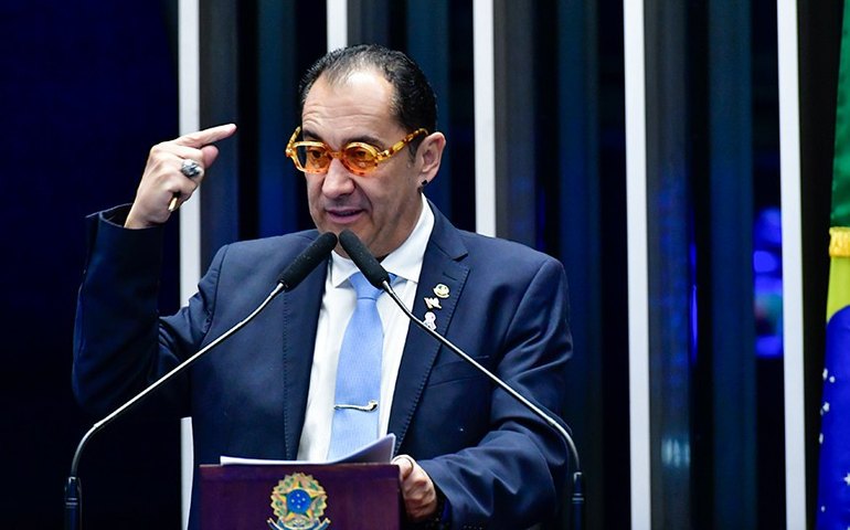 Kajuru ressalta importância da licença-paternidade