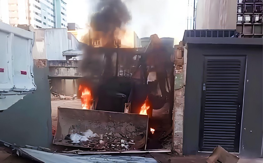 Bombeiros são acionados para combater incêndios na Jatiúca e Clima Bom, em Maceió