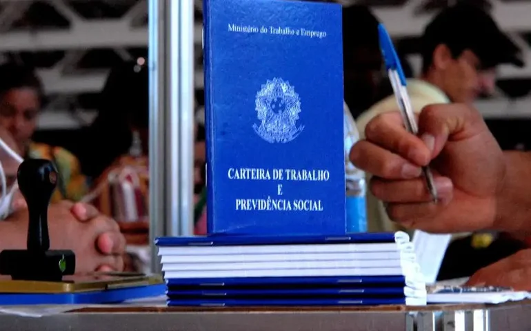 Saldo líquido de emprego formal é positivo em 71.576 vagas em março, aponta Caged