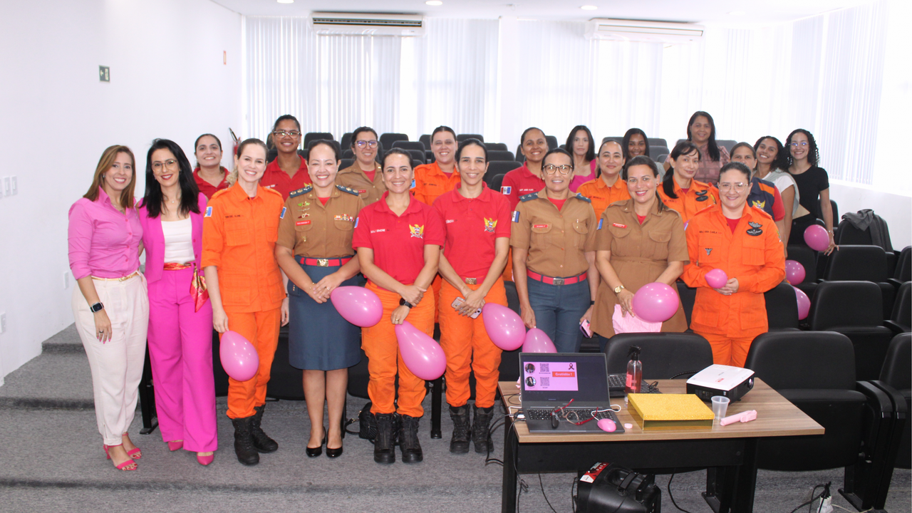 Corpo de Bombeiros realiza encontro entre mulheres em alusão ao Outubro Rosa
