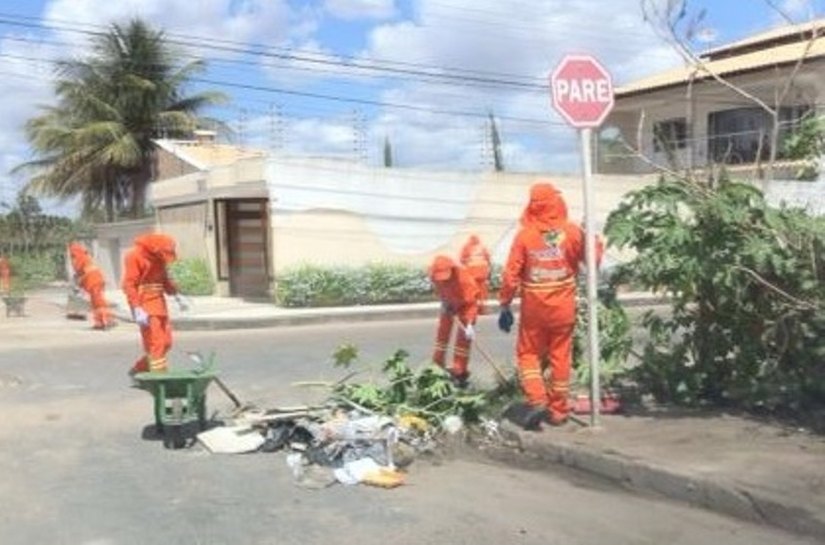 Prefeitura mantém coleta regular do lixo e pede apoio da população de Arapiraca