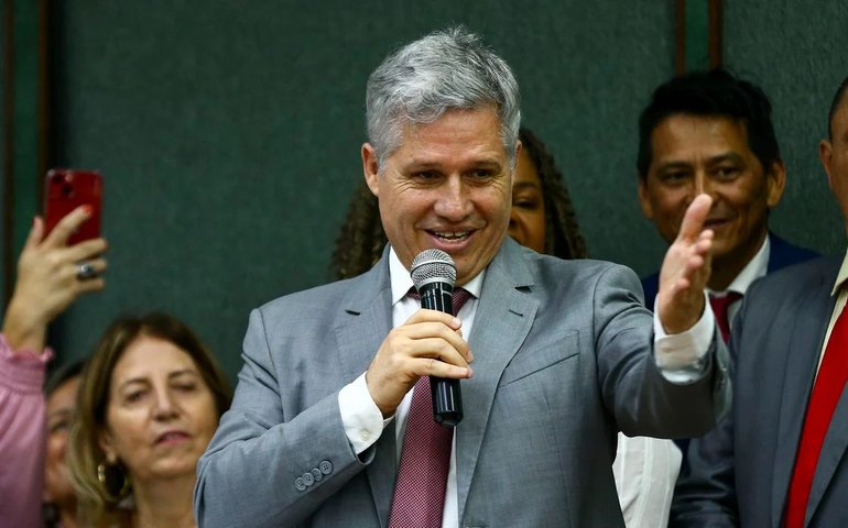 Há desafio de distribuição e democratização do acesso à terra, diz ministro