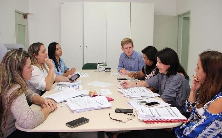 ‘Produzir Juntos’ discute inserção de grupos de economia solidária no mercado alagoano