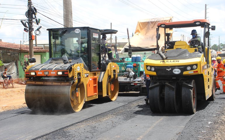Pavimentação na Menino Marcelo avança em novos trechos da via