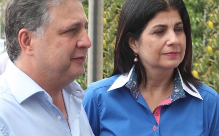 MPRJ aciona Garotinho e Rosinha por superfaturamento de R$ 87 Mi em obras