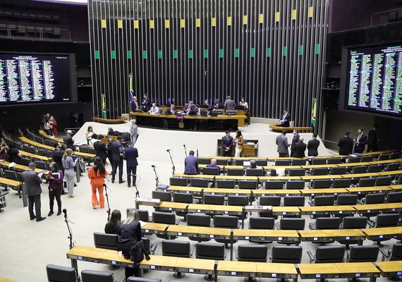Câmara aprova urgência para desoneração da folha de pagamento
