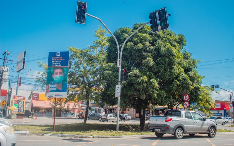 Infrações por avanço de sinal vermelho têm redução em Maceió