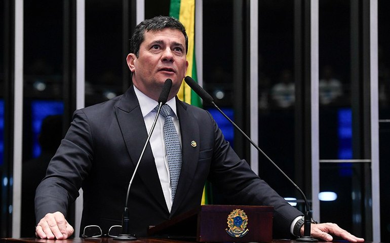 Moro manifesta repúdio a atentados no Oriente Médio e critica reação do Brasil
