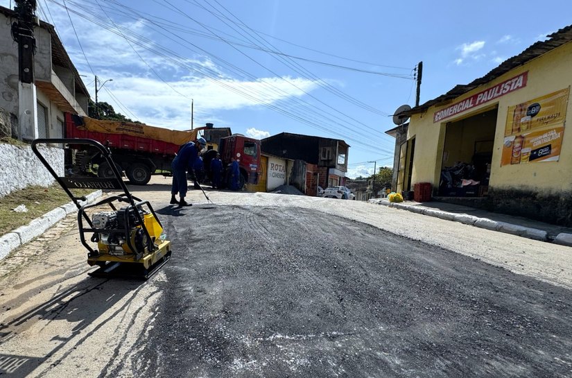 Operação Tapa-Buraco chega ao Rio Novo