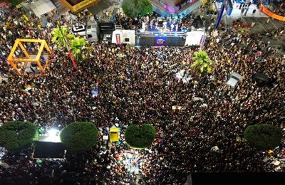 Maior carnaval de rua de Alagoas: Capital dos Cânions bate recorde de público no domingo
