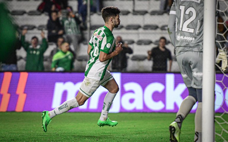 CRB joga mal e perde para o Juventude, no jogo de número 50 do técnico Daniel Paulista