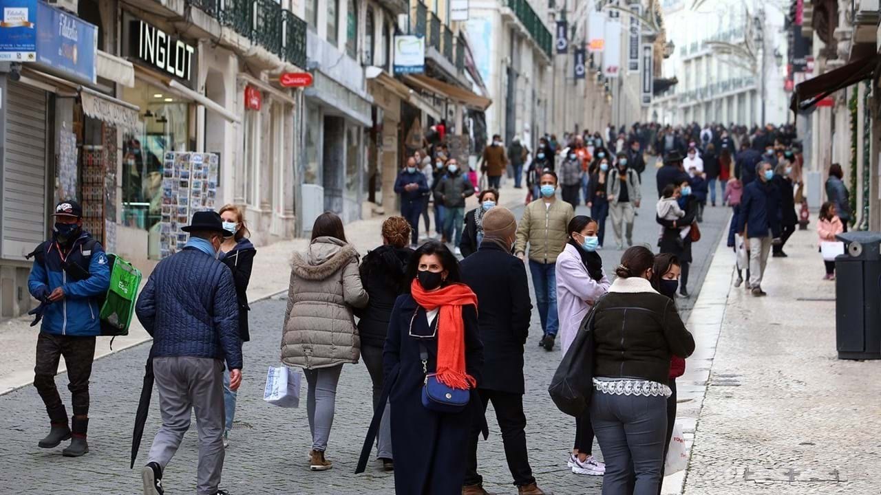 Varejo está em nível 9,3% acima do pré-pandemia, aponta IBGE