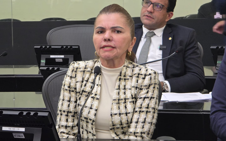 Ângela Garrote alerta sobre perigos da AL-115 e pede ação do Governo