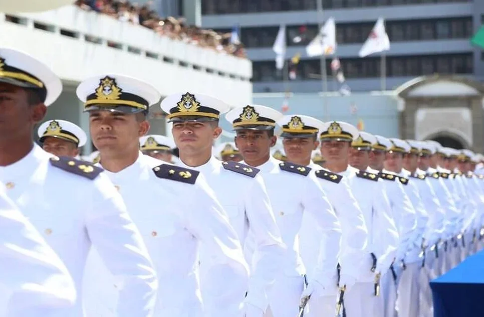 Marinha abre concurso com 83 vagas para nível superior