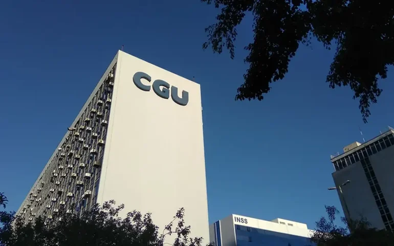 Servidores do Tesouro e CGU intensificam greve; auditores da Receita pleiteiam reajuste