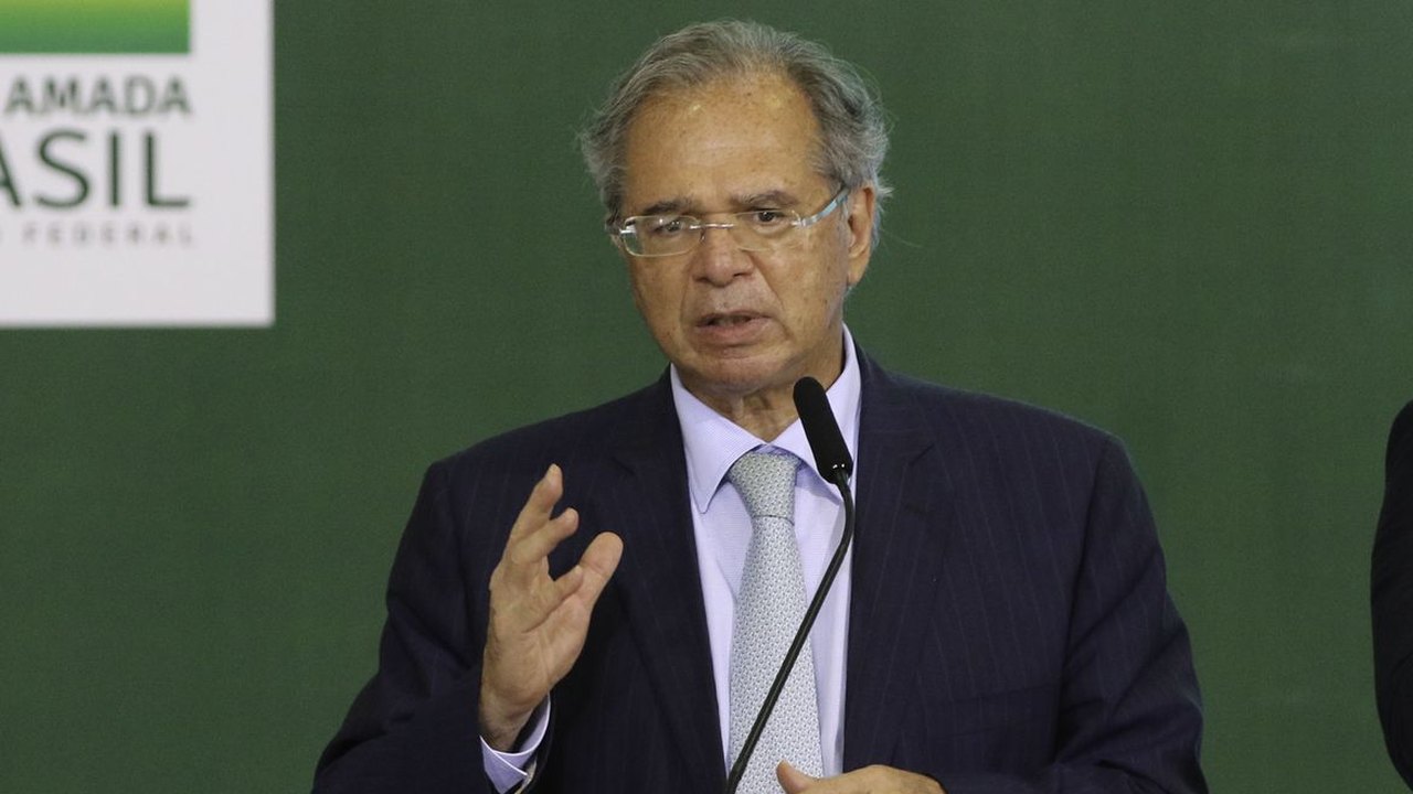 Guedes: Conta de compensação é só uma ferramenta