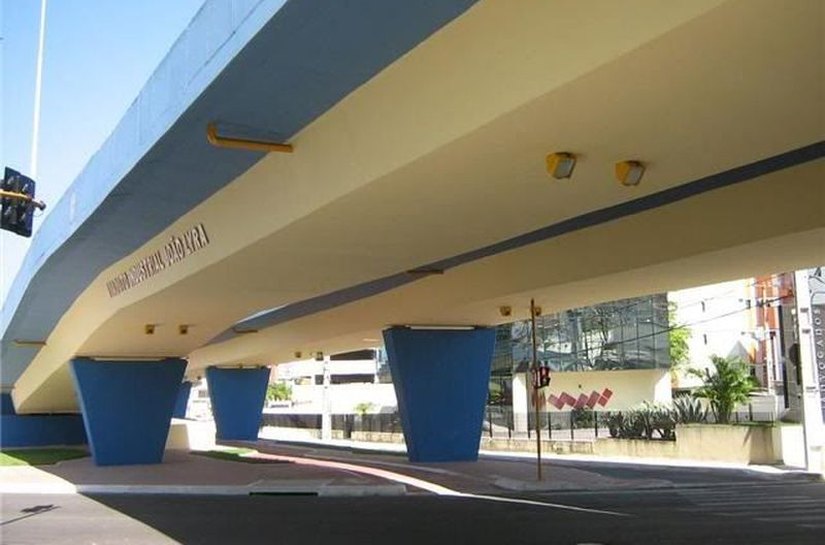 Justiça determina retirada de nomes de pessoas vivas de logradouros públicos