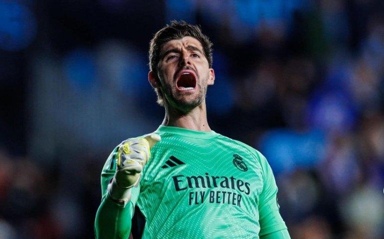 Courtois pode desfalcar Real Madrid nas quartas de final contra o Bayern por lesão muscular