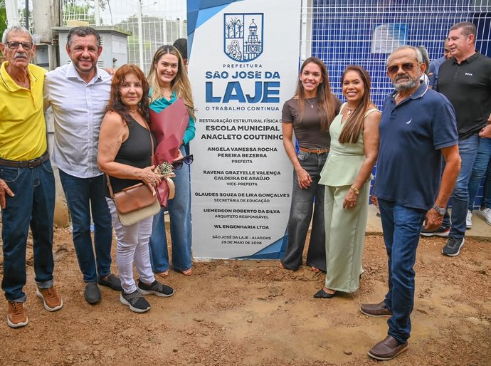 Prefeita Ângela Vanessa e vice Ravena de Neno entregam escola reformada e requalificam estrada rural em São José da Laje